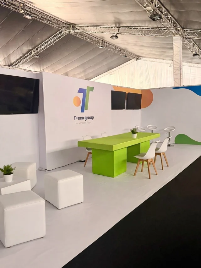 Diseñar un stand no siempre se trata de hacer más, sino de resolver mejor.

En este proyecto para la feria de Proindustria, desarrollamos en un mismo espacio tres ambientes distintos, pensados para responder a necesidades específicas dentro de una sola experiencia.

Una propuesta donde el diseño trabajó a favor de la funcionalidad, la circulación y los objetivos del evento.

Eso también es diseño estratégico.

#DiseñoDeStands #StandDesign #FeriasYExpos #EventosCorporativos #DiseñoEstratégico ProducciónDeEventos
