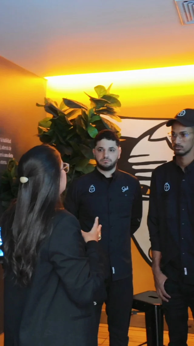 Un lanzamiento de marca requiere mucho más que una buena idea: requiere planificación, coordinación y un equipo de proveedores trabajando hacia un mismo objetivo. ✨🤝

Para el lanzamiento de Clean Signs, estuvimos a cargo de la planificación y coordinación del evento, acompañando cada etapa y articulando cada servicio para lograr una experiencia organizada y alineada con la ocasión.

Gracias a cada uno de los proveedores que, con su trabajo y compromiso, hicieron posible este evento. 🤍

Valet Parking | @armadura.rd
Catering | @rb_catering
Saxofón | @israelsaxx 🎷
Foto & Video | @julioariasfilms
Maestría de Ceremonia | @kimberlycastillom
Venue | @galipoterd

#OECorp #EventosCorporativos #PlanificaciónDeEventos #CoordinaciónDeEventos #EventosRD
